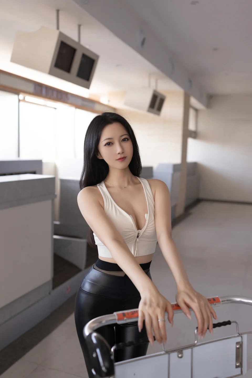 鱼子酱Fish - 行李托运 [121P-1.13GB] tg@simisebaisi 【丝足阁】032.webp